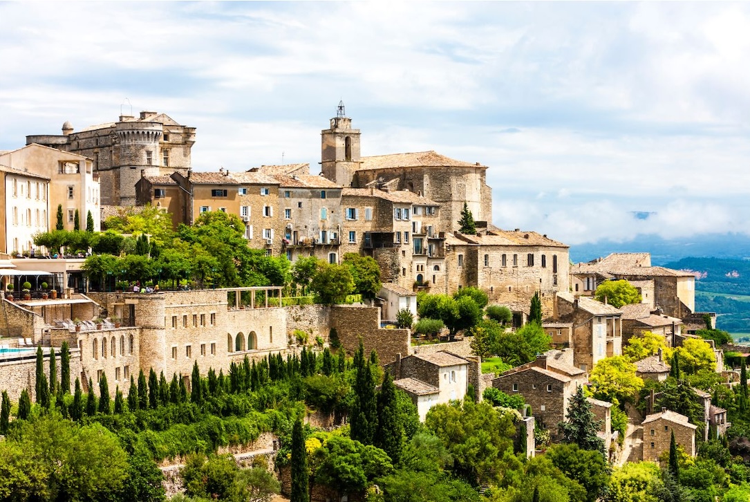 Gordes incroyable et insolite plus beau village de France...